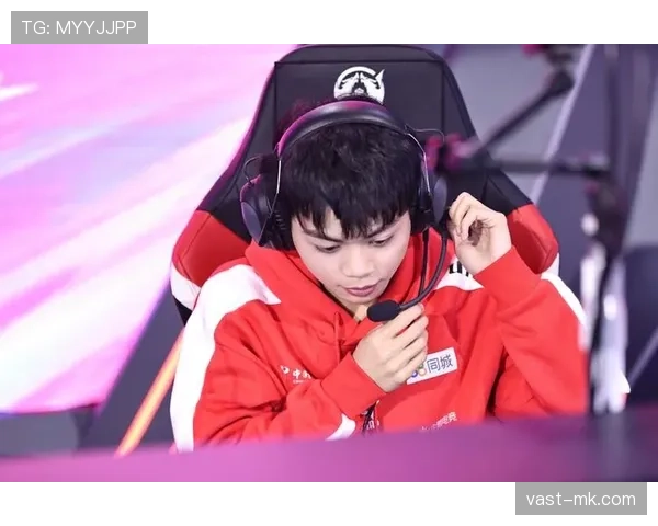 曹圭成精准射门助球队逆转，状态回暖引关注