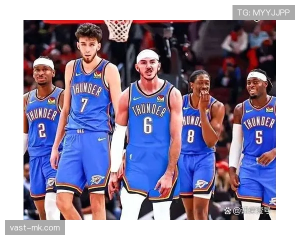 球迷热议本赛季焦点对决,激烈交锋中球队表现引广泛关注 球迷热议本赛季焦点对决,激烈交锋中球队表现引广泛关注