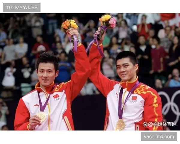 看到傅海峰最近的生活照我脸都绿了——运动员身形配明星级豪奢，普通人真顶不住