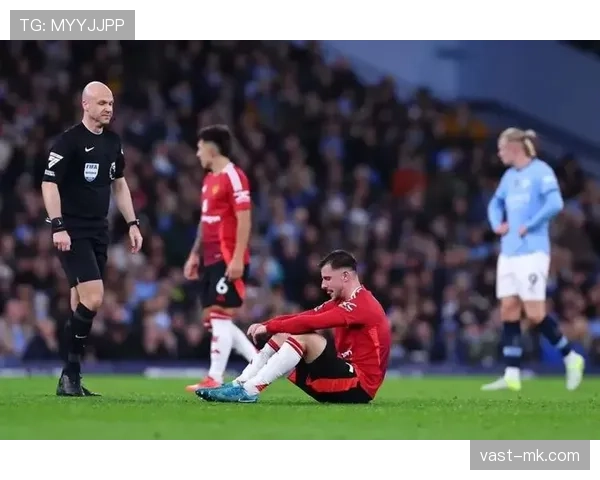 曼联赢球背后体系隐患加剧，重建进程面临稳定性考验